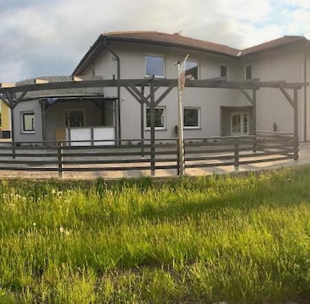 Apartamenty Zatorze Лешно Екстер'єр фото