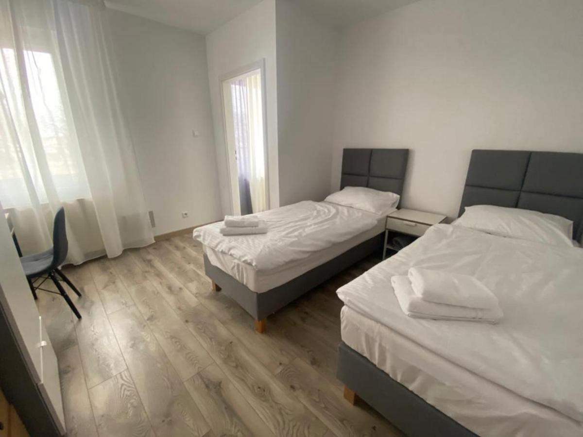 Apartamenty Zatorze Лешно Екстер'єр фото