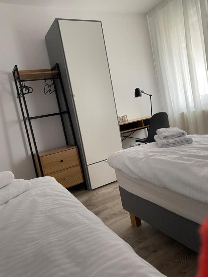 Apartamenty Zatorze Лешно Екстер'єр фото